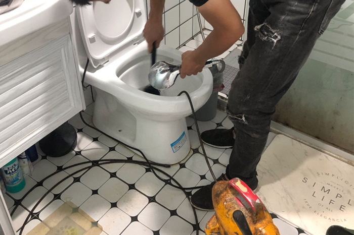 禹会马桶堵塞自己疏通还是找师傅?专业上门服务让你省时更省心